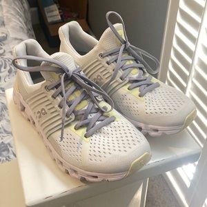 On cloud, white/gray/yellow 6 1/2 only worn twice. Slip on laces just for looks.